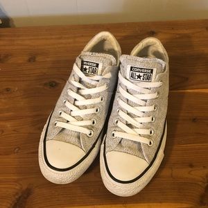 Size 7 Converse